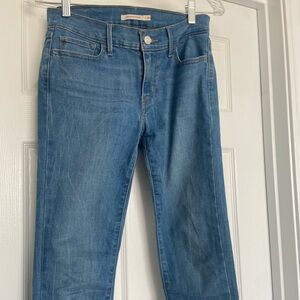 Levi 710 Super Skinny Jean size 28 length 30